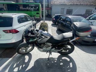 Honda Varadero 125 Plata/Negra