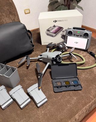 Dron DJI Mini 5 Pro Combo