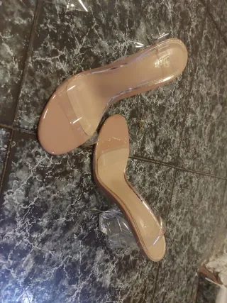 Zapatos transparente