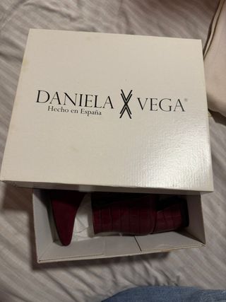 Botines Daniela Vega Burdeos Talla 40