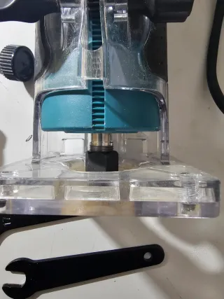 Fresadora Makita 3709