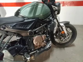 Voge 300 AC Reestreno