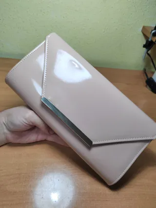 Tacones y Bolso rosa