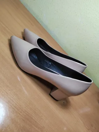 Tacones y Bolso rosa