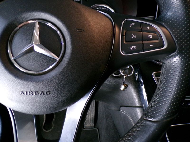 Mercedes-Benz GLC 2017, foto 28
