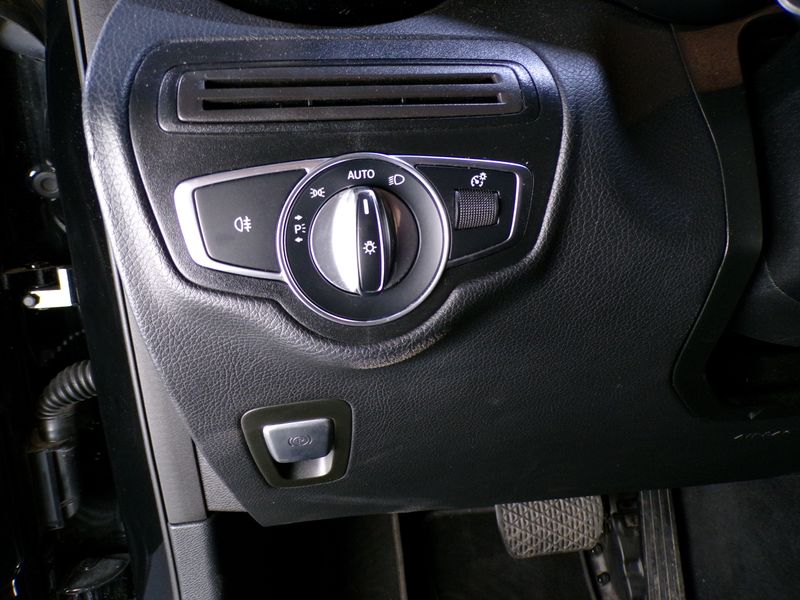 Mercedes-Benz GLC 2017, foto 38