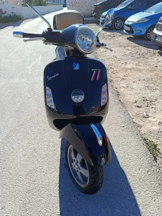 Piaggio Vespa 250cc gts 2006