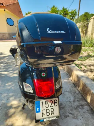 Piaggio Vespa 250cc gts 2006