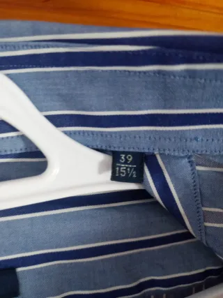 Lote 2 Camisas Massimo Dutti y CH