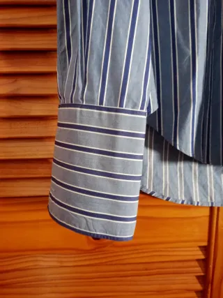 Lote 2 Camisas Massimo Dutti y CH