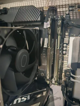 PC Gaming 4060ti e Ryzen 5700g 16gb ddr4