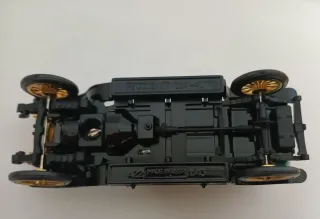 Russobalt C24/40 Modelo 1:43 Metal