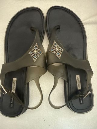 Sandalias Adriana Galisteu con pedrería