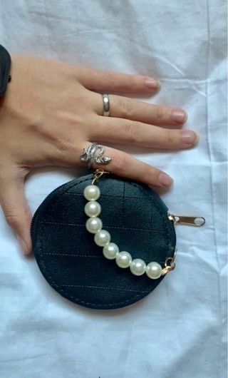 Monedero redondo negro