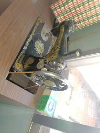 Máquina de coser Singer antigua