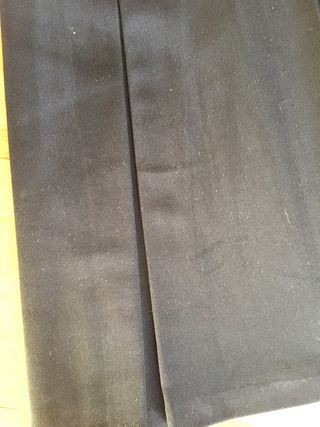 Falda negra con tablas