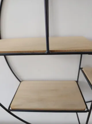 Estantería pared de hierro y madera