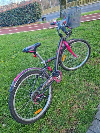 Bicicleta B’Twin infantil / juvenil