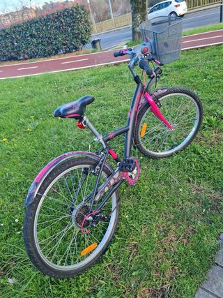 Bicicleta B’Twin infantil / juvenil