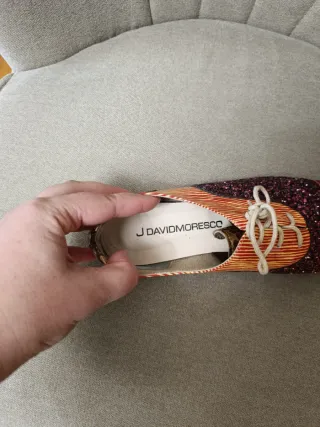 Zapatos J. David con purpurina