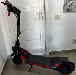 Se vende monopatin Segway.