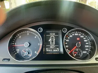 Volkswagen Passat 2010