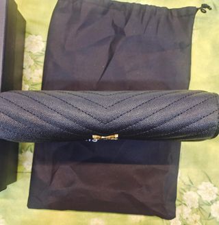 Bolso sobre YSL (Saint Laurent)