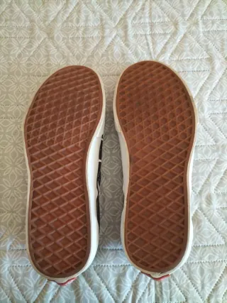 Vans slip on calaveras