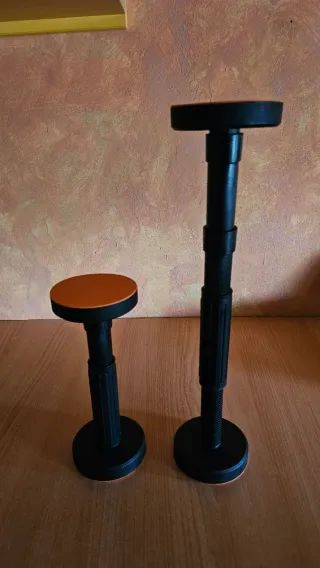 Soportes ajustables en altura para muebles