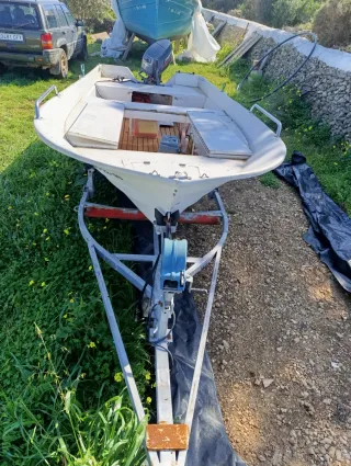 Barca 4 metros con motor Yamaha 25CV