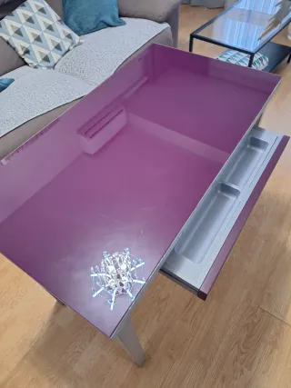 Mesa de comedor cristal morado y blanco