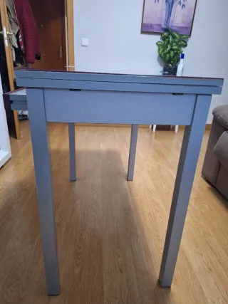 Mesa de comedor cristal morado y blanco