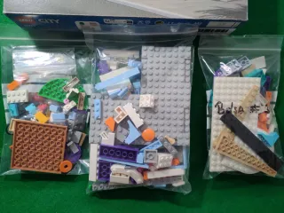 LEGO City 60363 - Heladería.