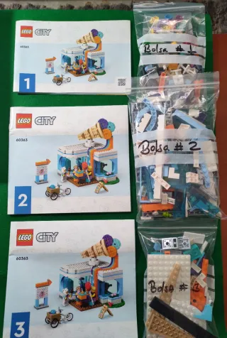 LEGO City 60363 - Heladería.