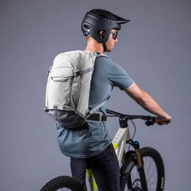 Mochila Evoc stage 18