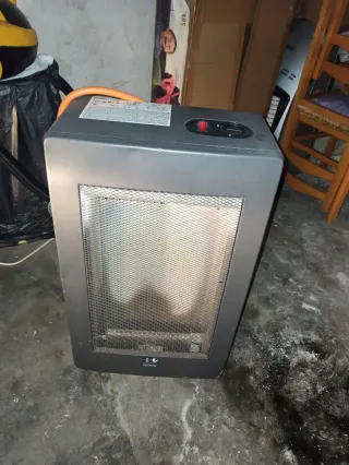 Estufa de gas de la marca Qlima