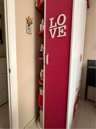 Dormitorio juvenil completo blanco y fucsia