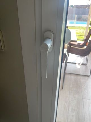 Puerta oscilobatiente