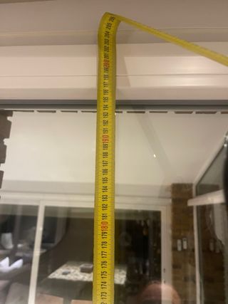 Puerta oscilobatiente