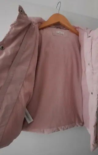 Abrigo rosa talla 5-6 (116 cm) de Mango