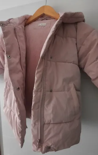 Abrigo rosa talla 5-6 (116 cm) de Mango