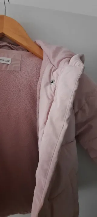 Abrigo rosa talla 5-6 (116 cm) de Mango