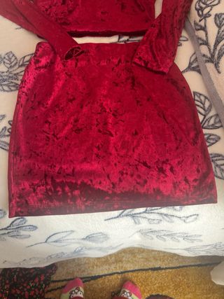 Ropa de mujer, conjunto falda y crop top