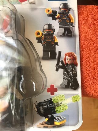LEGO 40418 Avengers Falcon y Viuda Negra