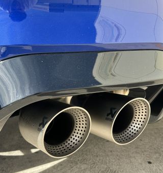 VOLKSWAGEN GOLF R 20 Aniversario 333CV Akrapovic