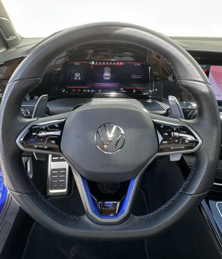 VOLKSWAGEN GOLF R 20 Aniversario 333CV Akrapovic