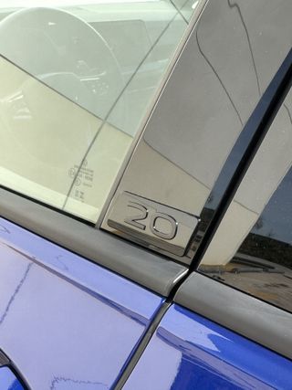 VOLKSWAGEN GOLF R 20 Aniversario 333CV Akrapovic