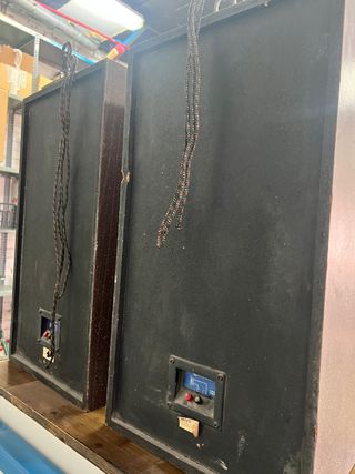 Altavoces Vintage Negro y Dorado