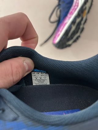 Zapatillas Hoka Speedgoat 6 en talla 40.5.