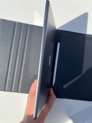 iPad 7ª Generación 128GB Gris Espacial — Perfecto